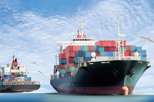 中国到美国海运费用多少钱一吨？